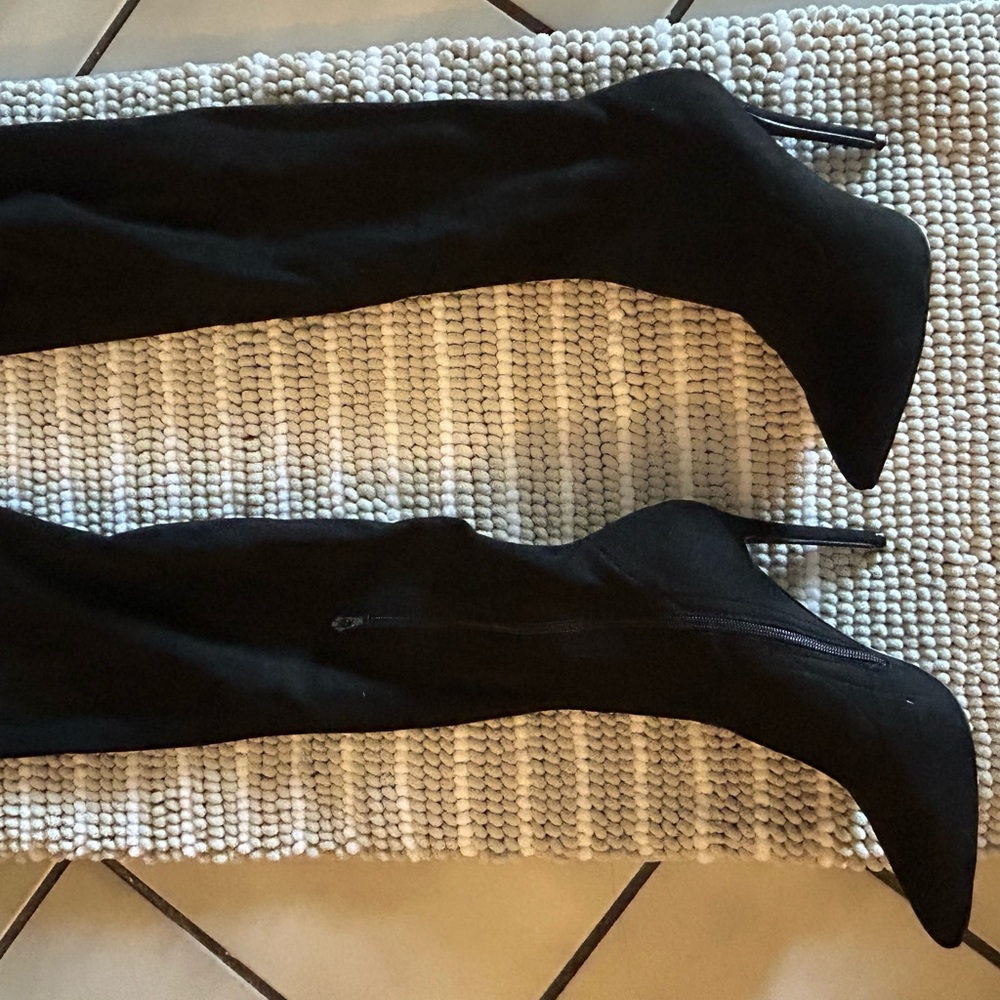 Liliana Classic Black Over-the-Knee Boots - Picture 4 of 6